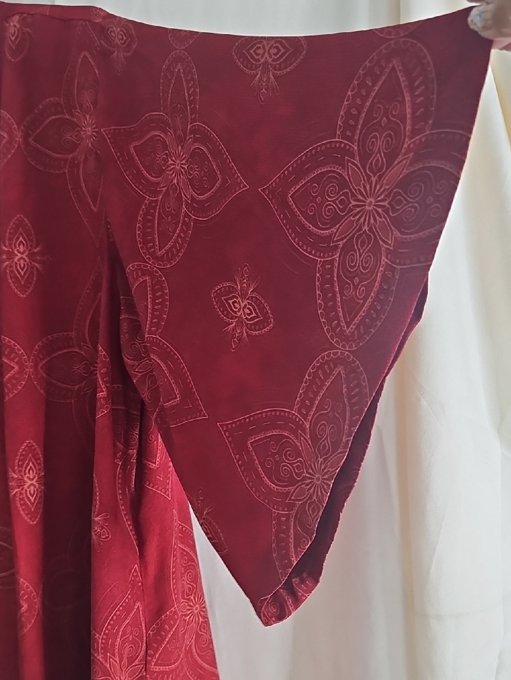 LuLaRoe Aurora Red Embroidered Paisley Kimono - Picture 4 of 6